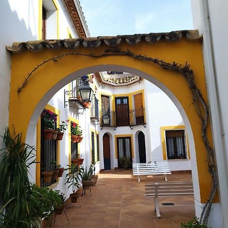 Atico Muy Luminoso En El Casco Antiguo Apartment กอร์โดบา ภายนอก รูปภาพ