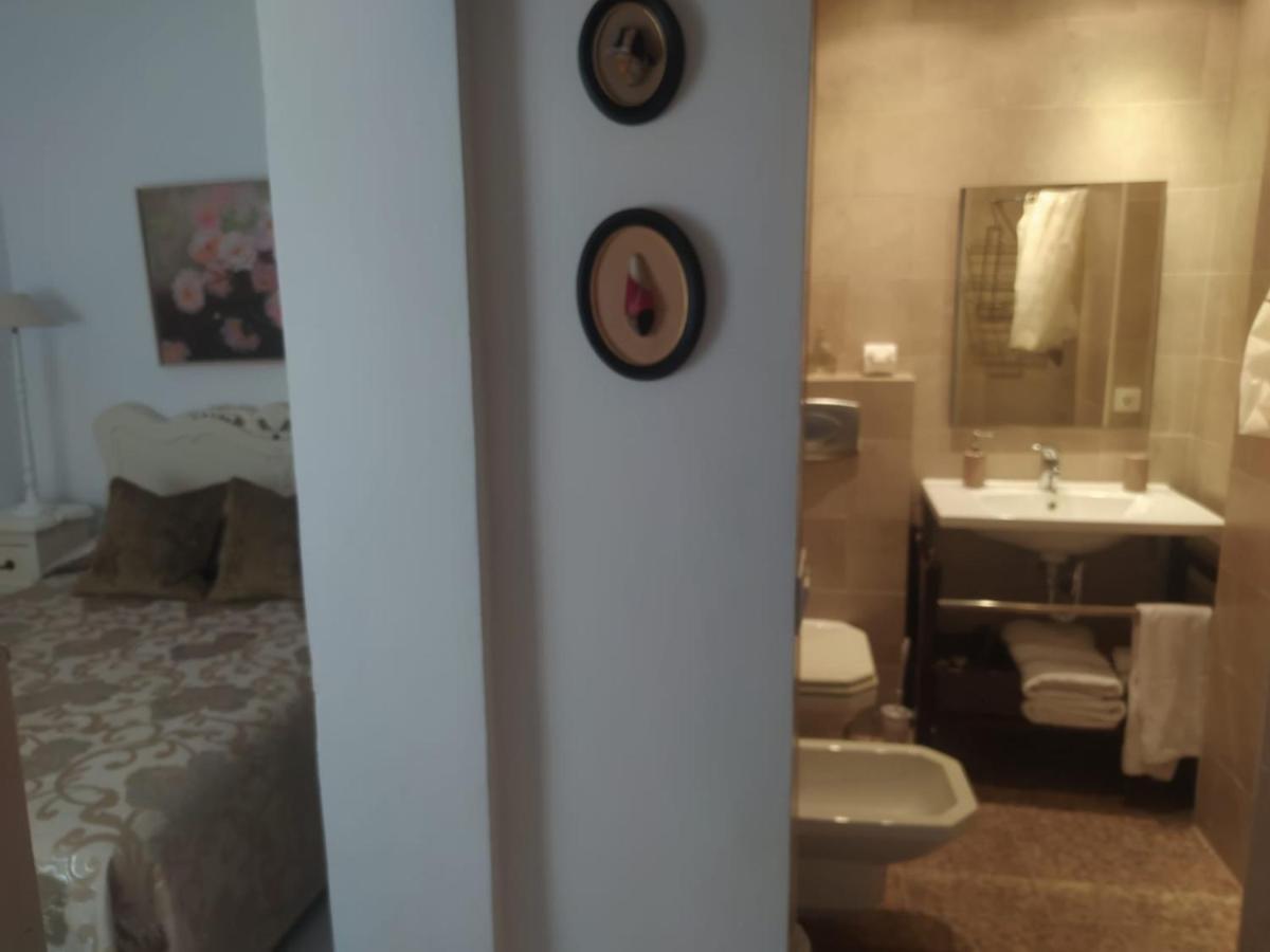 Atico Muy Luminoso En El Casco Antiguo Apartment กอร์โดบา ภายนอก รูปภาพ