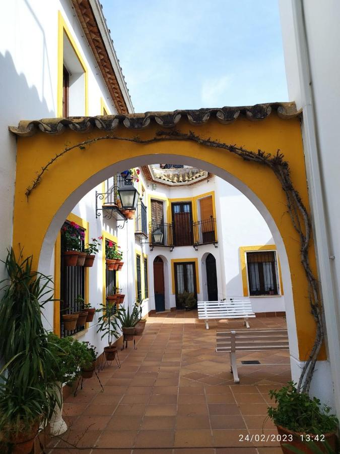 Atico Muy Luminoso En El Casco Antiguo Apartment กอร์โดบา ภายนอก รูปภาพ